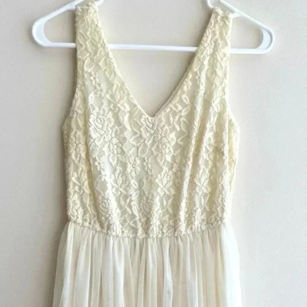 Ya Los Angeles Cream Lace & Tulle Dress, Bridal Shower Dress, Size Medium